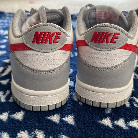 NIKE DUNK LOW GS - Picture 2 of 5